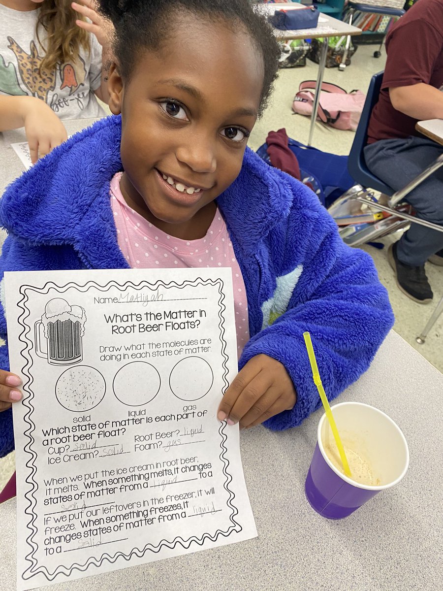 PeeblesCandice's tweet photo. What’s the matter in root beer floats? #solids #liquids #gases #Halloweenfun  @heatherbounds https://t.co/zIbjoiOR6g
