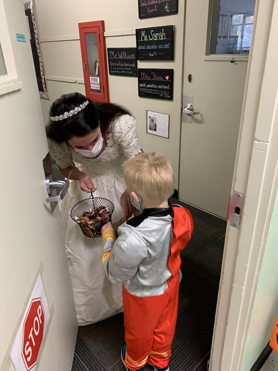 CenterMadison's tweet photo. Our sequential steps we practiced today...knock, trick or treat, I am a (princess, dinosaur, etc) thank you, have a good night😊 https://t.co/pVY4gXbYyE