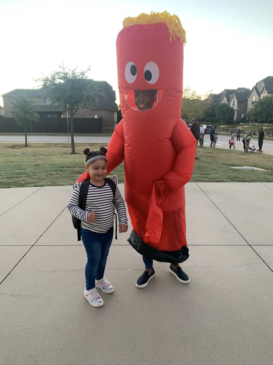 PrincipalElse's tweet photo. Thanks @hospcounselor for a great Red Ribbon Week!  Our kids know to make healthy choices! https://t.co/vOQnzRKdCT