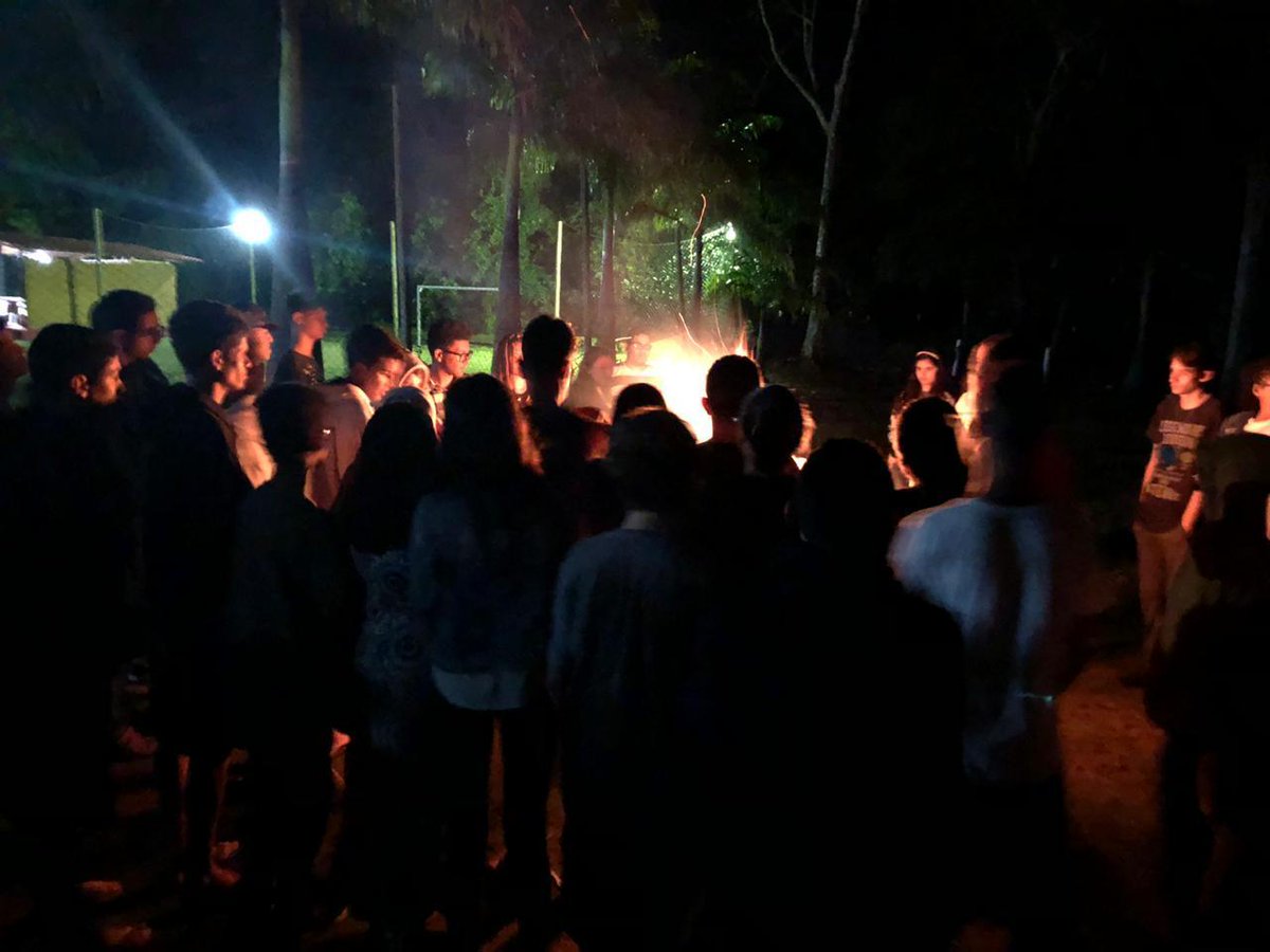 AdolasPibi's tweet photo. Você lembra da noite da fogueira do Retiro Adolas 2019? Pois o nosso "Deus é fogo consumidor!" (Hebreus 12:29) 

Já estamos com 70% das vagas preenchidas para o Retiro Adolas 2022, mais informações clique https://t.co/tec83dAJhD https://t.co/bIpxzqvTVw