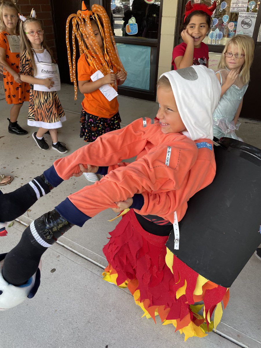 JRod_SSES's tweet photo. Our Vocabulary Parade was amazing!!! Thank you to our Shark community for making this such a memorable day for our Sharks! All of our students went on parade as they held and dressed as their vocabulary word. So proud!!!! #Allfor1 @pascoschools @SSES_Sharks https://t.co/83O6Hjr3PJ