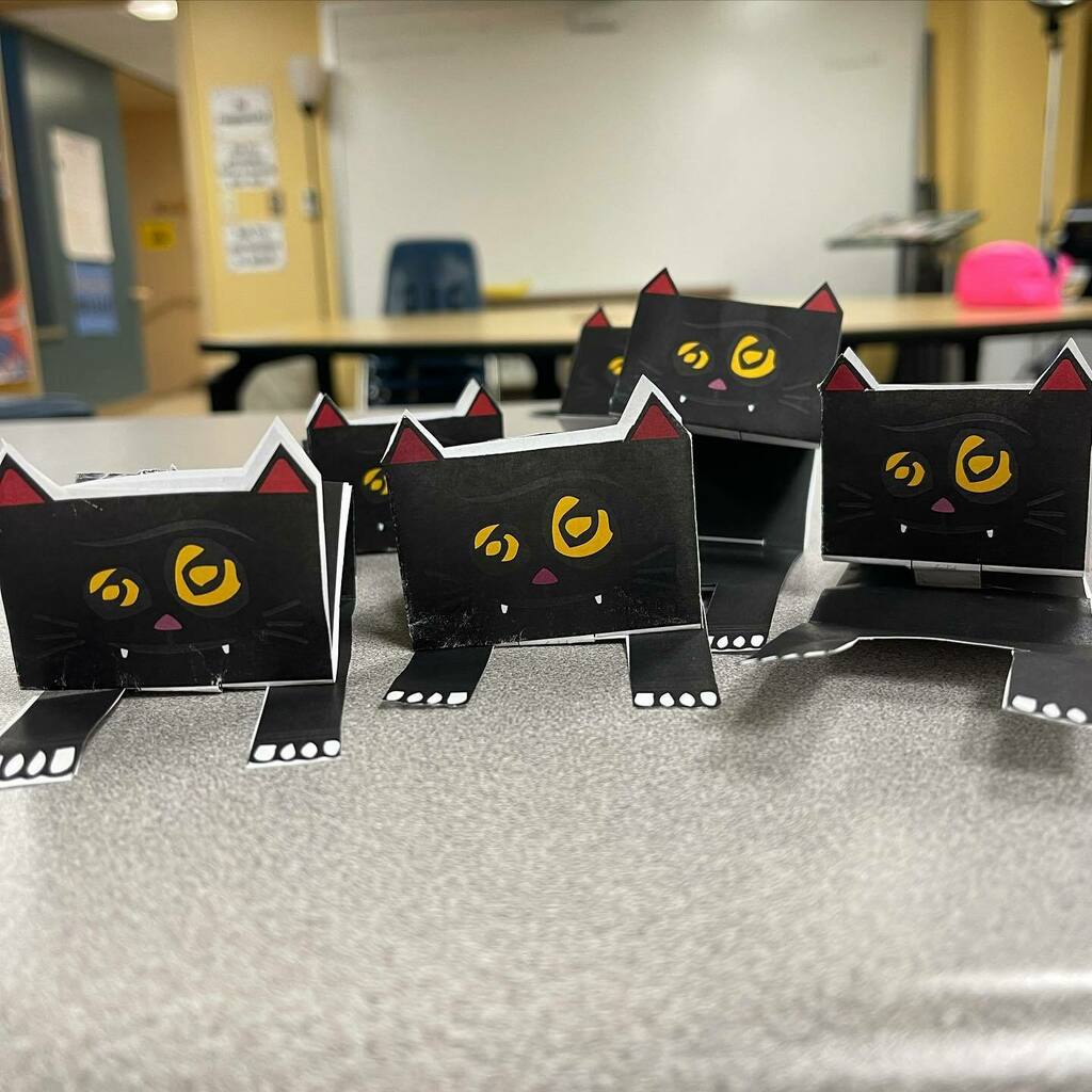 eastatestemjh's tweet photo. We made it! @instructables #HalloweenCatapult #halloweencat @estemdtjhs #eastinitiative https://t.co/SgIbdA17Sj https://t.co/bBhqIN0PTt