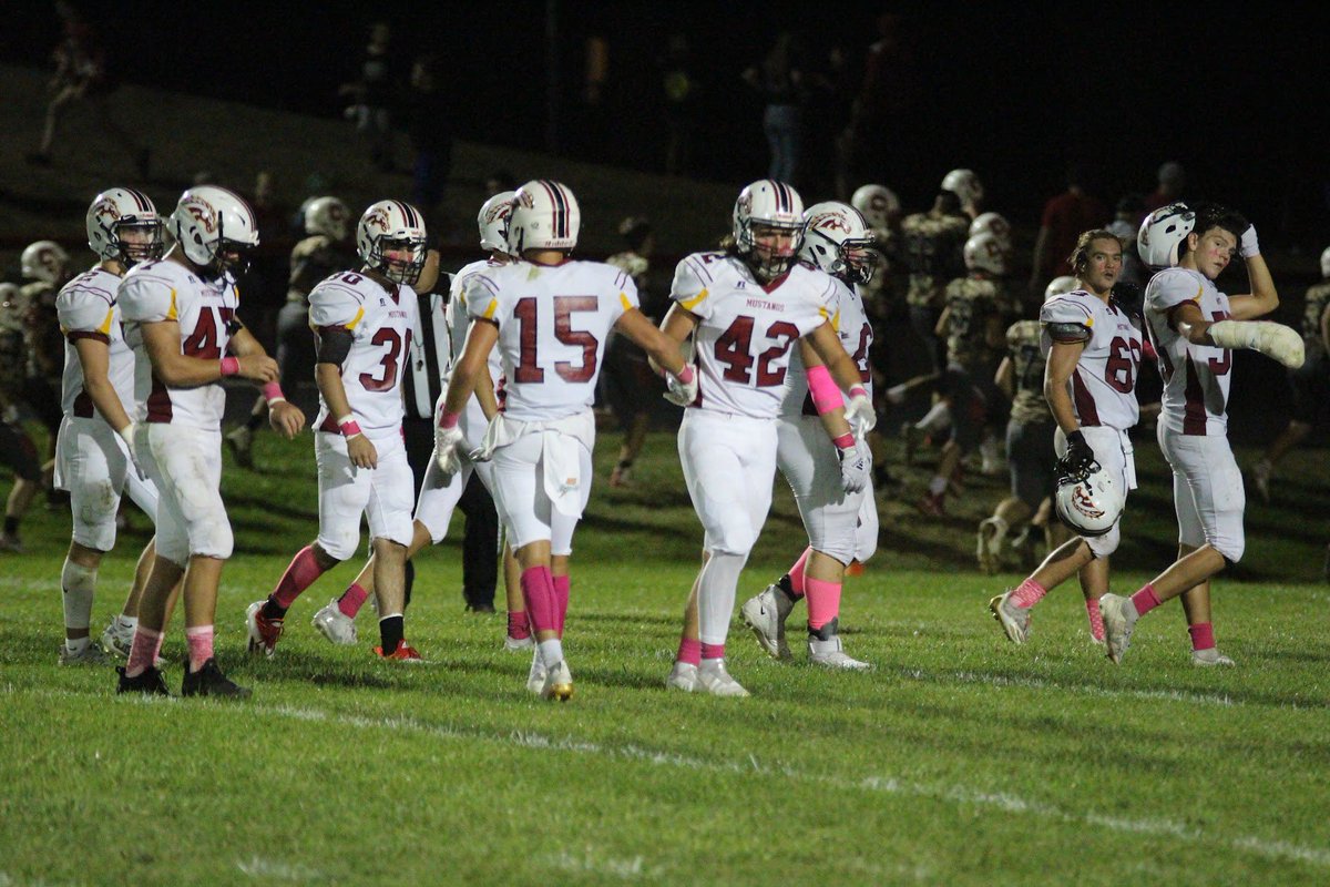 PCM_Yearbook's tweet image. Mustangs head to Williamsburg tonight for round 2 of playoffs! We hope to see you there 🏈❤️💛