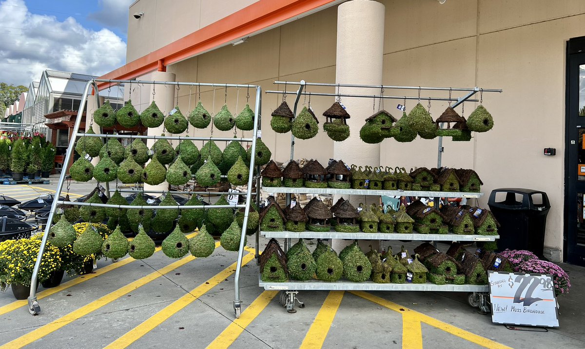 shanecombscobb's tweet photo. The birdhouses have been restocked at Wendover #HD3608! Don't miss out on this unique decor! 🐦❤️
@pps_s_atlantic @JarrettBennett3 @PPSinHD https://t.co/vRmqoO4W6D