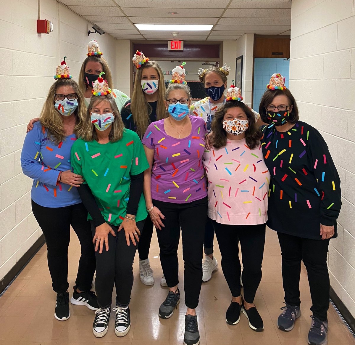 MrsKubaska1's tweet photo. Wayside’s sweet Third grade ice cream sundaes🎃👻🍦#WaysideRocks #halloween https://t.co/TUvRHB1Aox