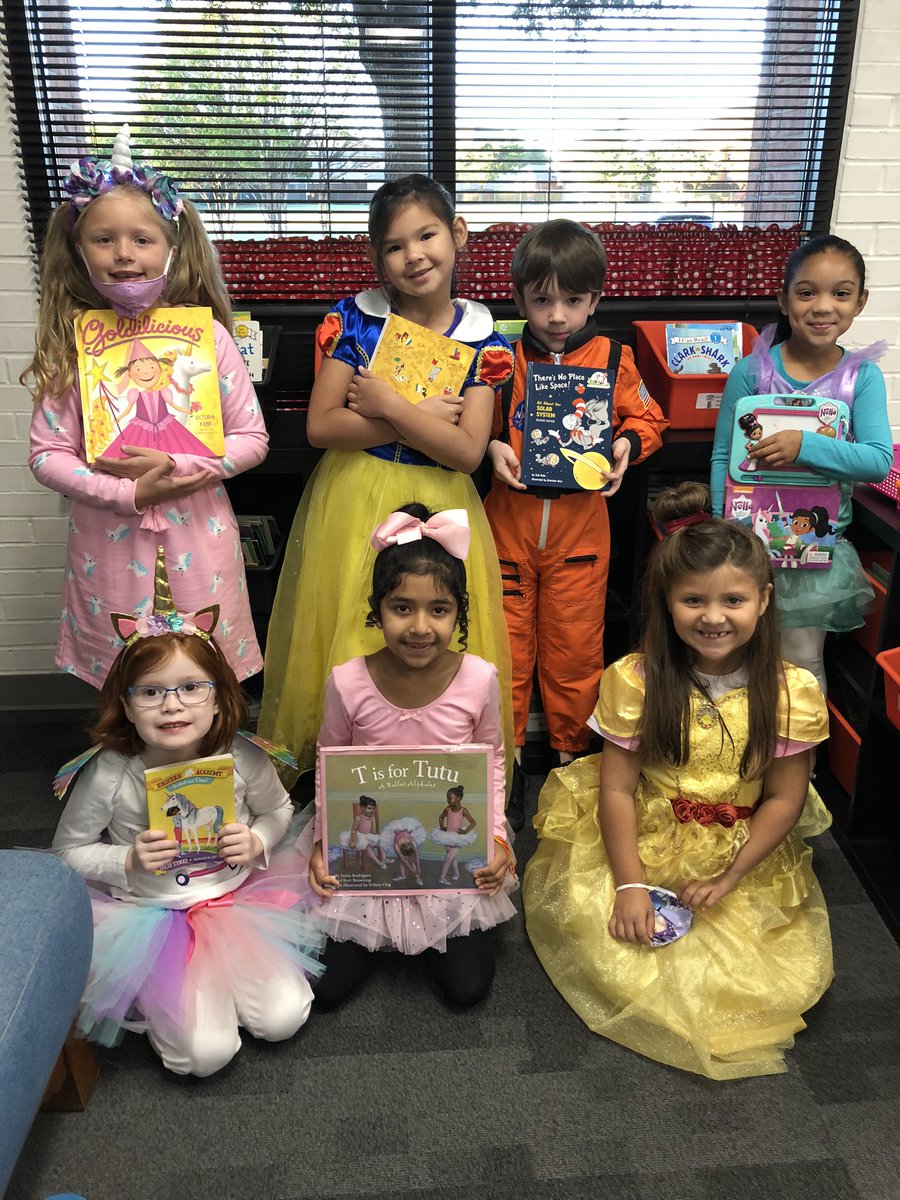 Character Dress Up Day was a blast today! #KindME <a href="/MarionMavericks/">Marion Mavericks</a>