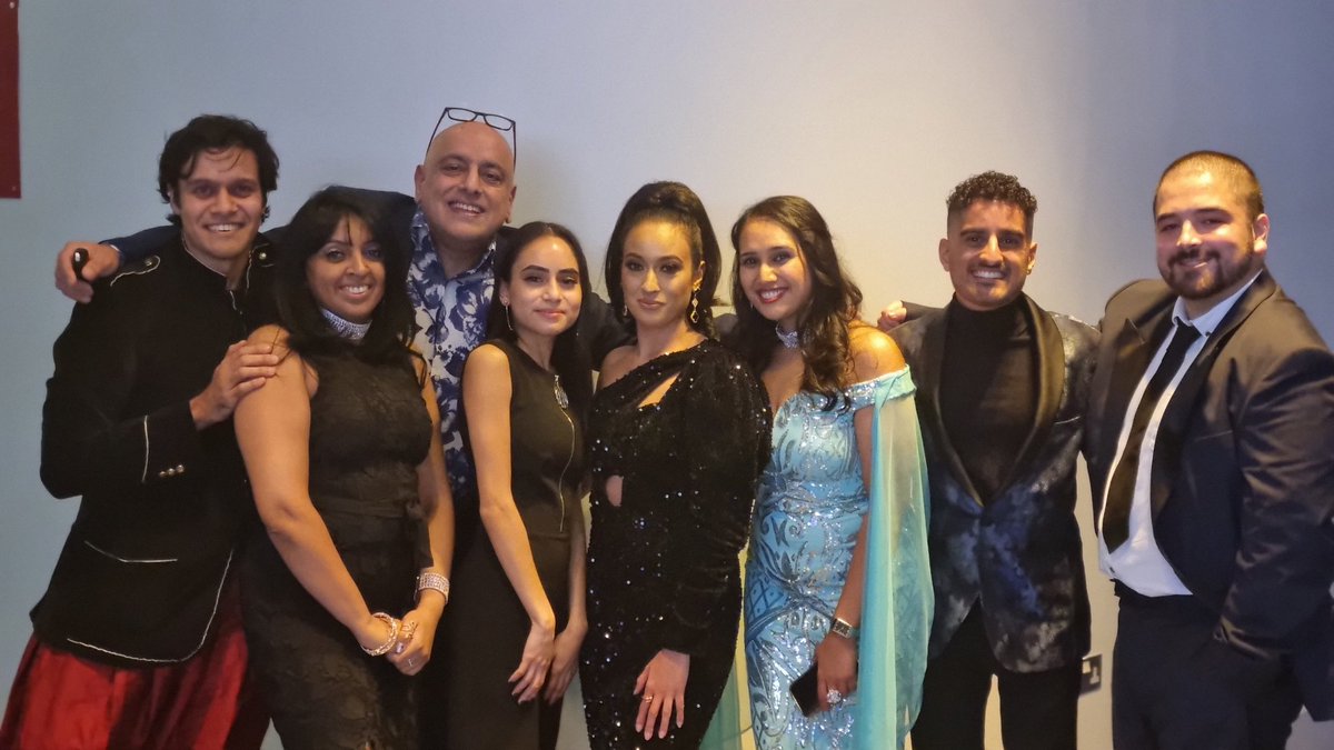 ASIAN FX 🖤✊🏽 (@asianfxradio) on Twitter photo BIG UP <a href="/ThisIsSunrise/">Sunrise Radio</a> on winning Station of the Year at the <a href="/asianmediaaward/">Asian Media Awards</a> ✊🏽🖤
You guys are always paving the way! Also we've nicked your Brekky presenter <a href="/rajghai/">Raj Ghai</a>!! BIG UP <a href="/ThisIsSunrise/">Sunrise Radio</a> on winning Station of the Year at the <a href="/asianmediaaward/">Asian Media Awards</a> ✊🏽🖤
You guys are always paving the way! Also we've nicked your Brekky presenter <a href="/rajghai/">Raj Ghai</a>!!