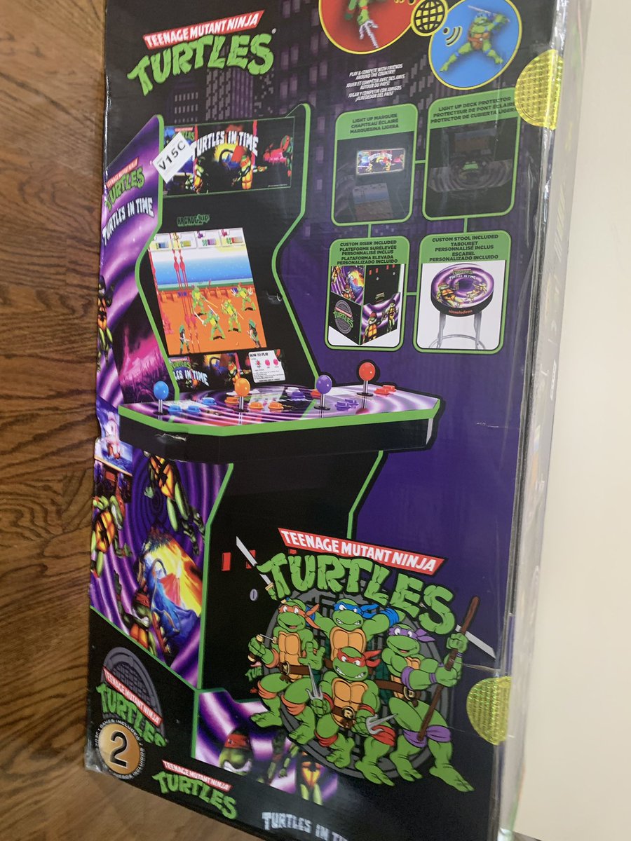 MavrykTV's tweet photo. A nice present was sitting at my door when I got home!!! #TMNT #nickelodeon #BYAH https://t.co/cDlRpHROm6