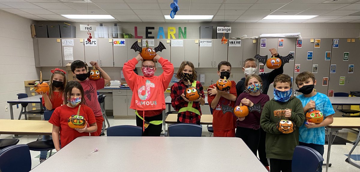 Our #PBIS 200 Club Winners decorated pumpkins for their prize this month. Awesome job being #amazing <a href="/PDSD_Pennell/">Pennell Penguins</a> #leaders!!! 🐧🤩🎃<a href="/PBIS_Pennell/">PBIS Pennell</a>