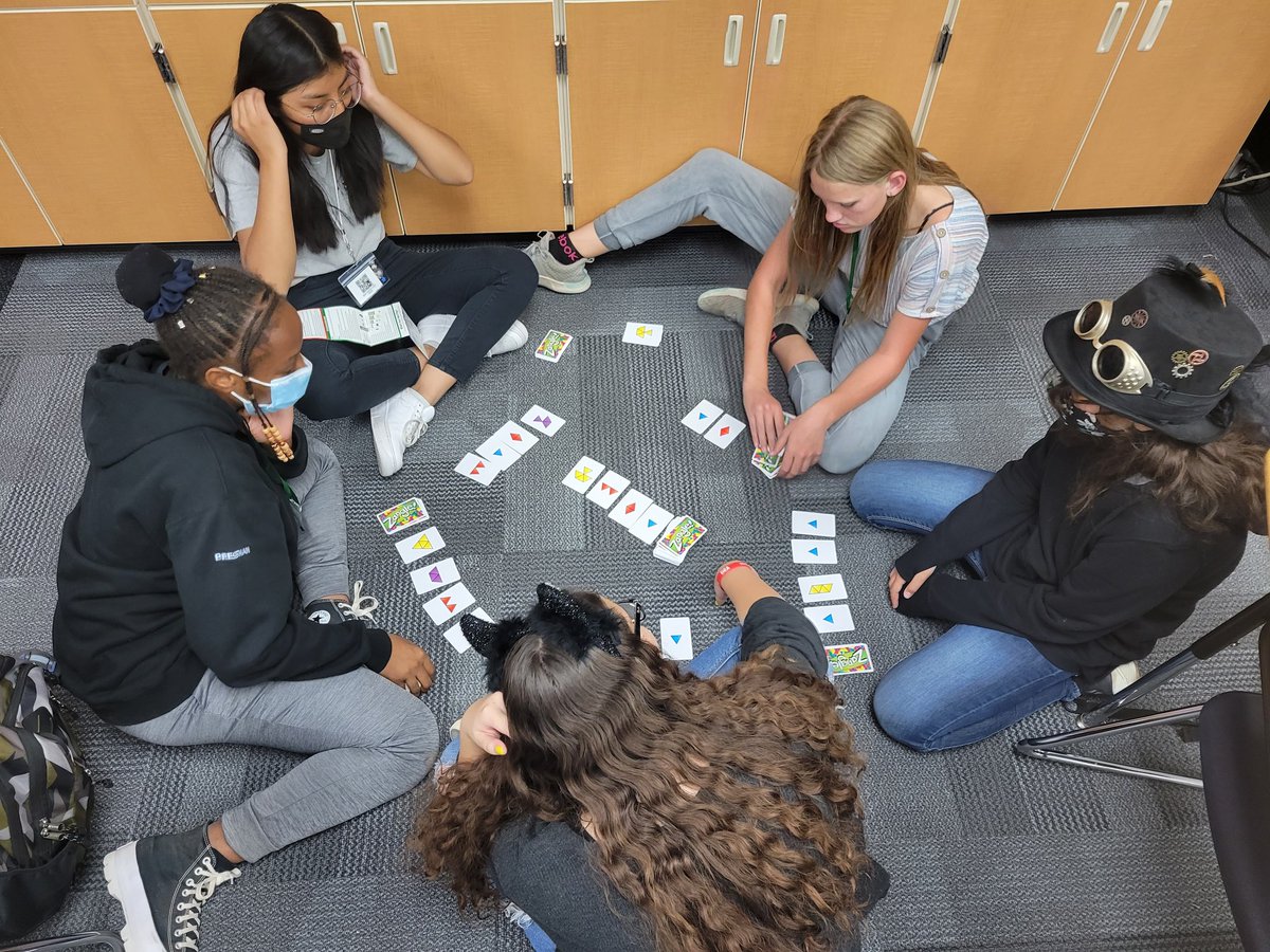 MomentBulb's tweet photo. @BesdGifted @JasinskiSchool Learning Unlimited 8th graders played Zangle for the first time during critical thinking today. #gifted #buckeyegifted #zangle https://t.co/FWBntRVq91