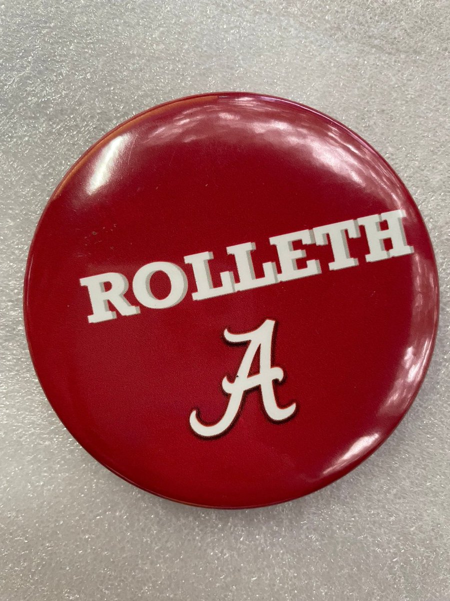 FRAZIERnoSITCOM's tweet photo. Excited to share the latest addition to my #etsy shop: Rolleth Button #alabama #rolltide #rolleth #gamedaybutton #designsbyfrazier https://t.co/HnxuzHitef https://t.co/wJTR9o34v8