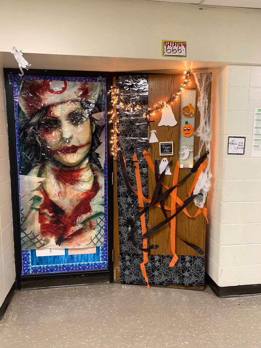 cloonanprincipl's tweet image. Congratulations to Room 666 (307) for their first place Halloween Homeroom Door Decorations. That’s the spirit 👻🎃  #HappyHalloween #spschallenge @spsassistsuper @StamAdvoSchools @SPSSuper  #cmsnews