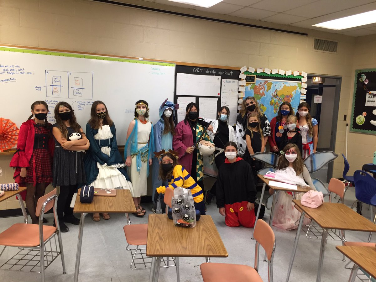 MsGuayHNMCS's tweet photo. Thank you, class leaders, for a great party in Grade 7 today!
Have a fun time on Sunday night everyone, and stay safe! https://t.co/U4gBJBaQtv
