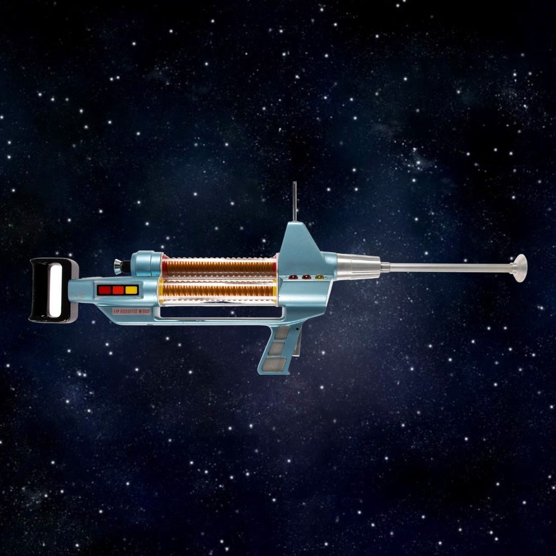 HeritageAuction's tweet photo. This one-of-a-kind #PhaserRifle is among the very top "Holy Grails" of the science fiction collector's universe, as it helped sell #StarTrek to the network, forever influencing the genre.
November 4-7 Hollywood & #Entertainment Signature Event, No. 7245 https://t.co/fZfPLpZ7Uo https://t.co/WcMvf6MeGB