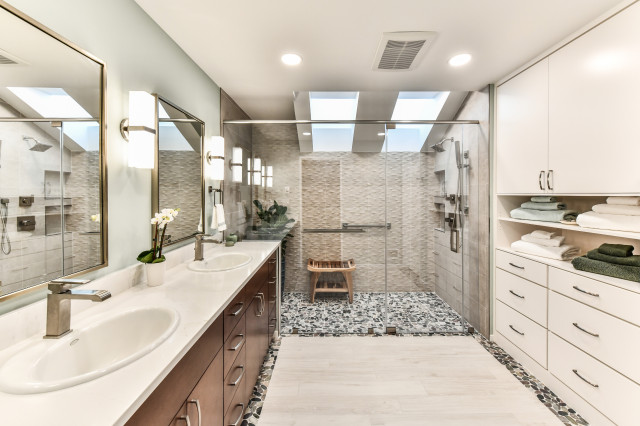memoryhogan's tweet image. Would you trade a master tub for a shower? houzz.com/magazine/bathr…