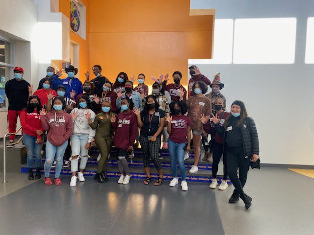 lockhartES's tweet photo. We are thankful for our volunteers from @TexasSouthern and @UHouston!!! https://t.co/CTLji8scs2