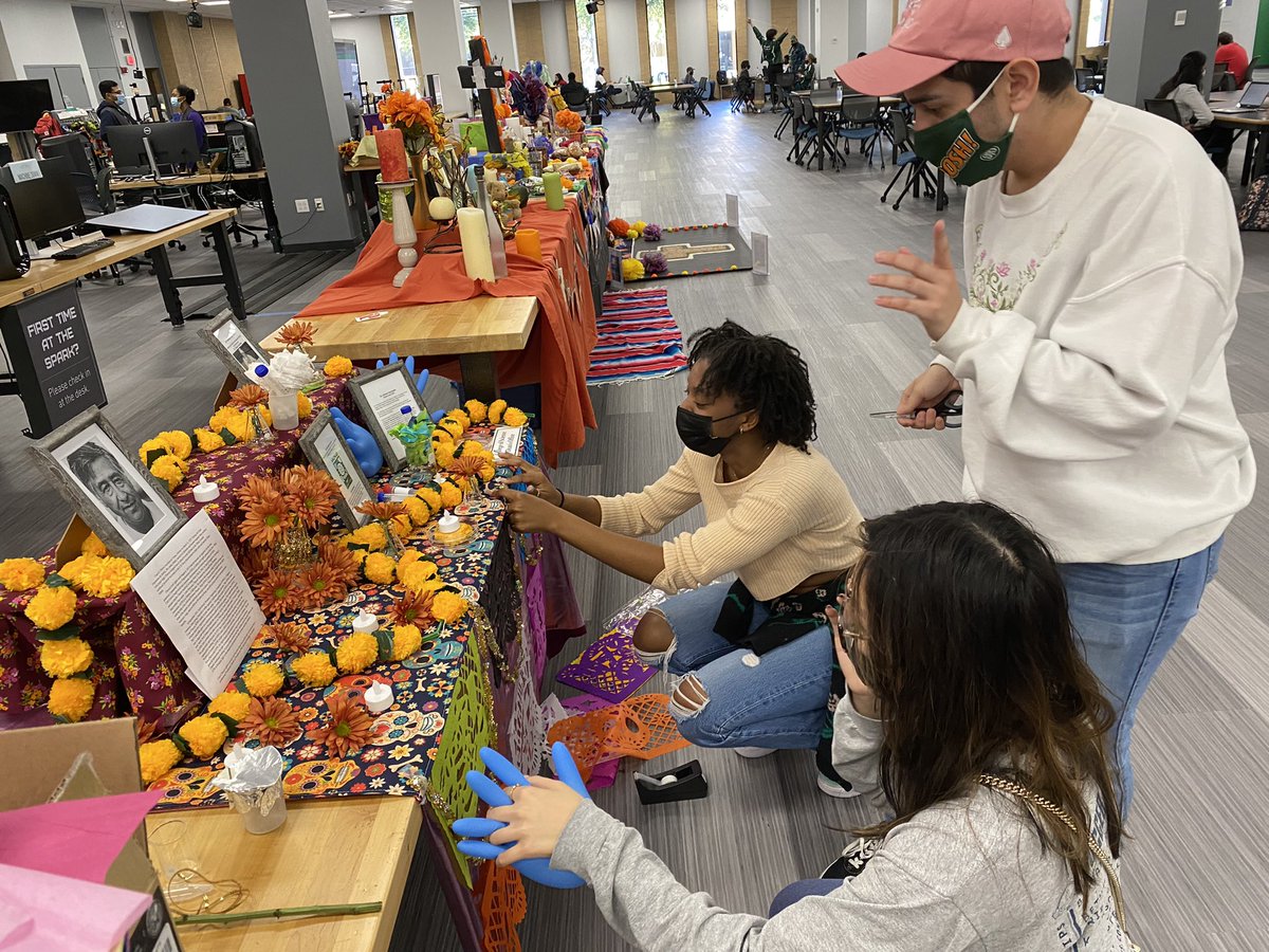 Day of the dead we worked alongside @UNTScience Dean’s office to create an altar. We honor Dr.Ciriaco Gonzales for his contributions to @sacnas and #truediversity. We are truly grateful for everything sacnas has done to help students like us be successful! #2021NDiSTEM #SACNAS