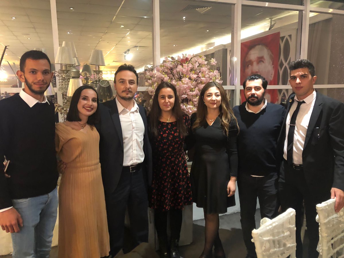 Büyük ATATÜRK!

Cumhuriyet devrimlerinin yılmaz savunucusu, bilimin ışığında yol alan fikir, ahlâk ve dayanışma ruhu ile hareket ederek; Cumhuriyet bayrağını yükselteceğiz.

Fikri hür, vicdanı hür her anımız için sana minnettarız. 
CUMHURİYET FAZİLETTİR!