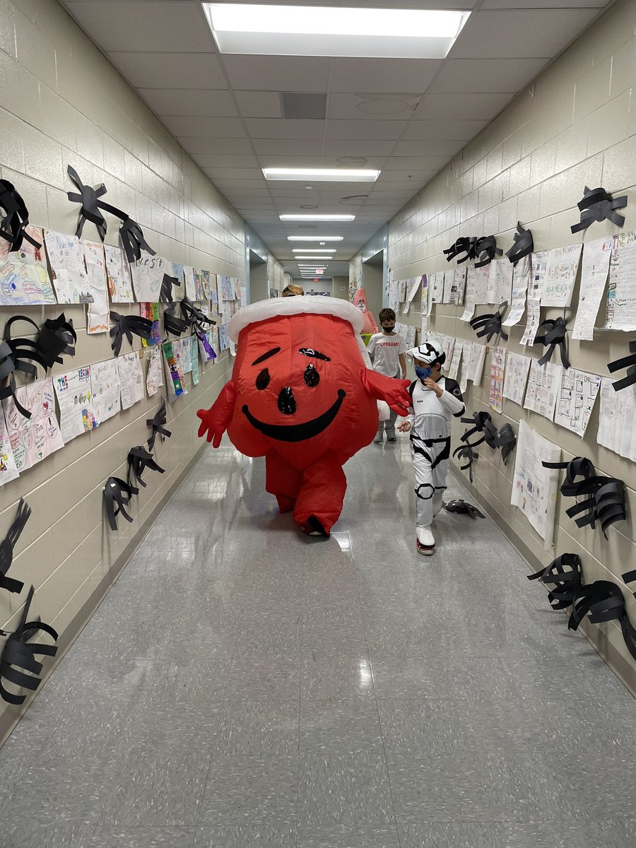 JNedu1's tweet photo. Happy Halloween from Fifth Grade!#WilsonElem https://t.co/NAaVr6eToM