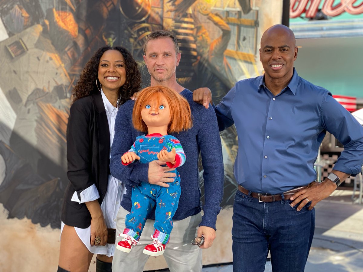 etnow's tweet photo. Don't miss ET's killer guest co-hosts @DevonESawa and @ChuckyIsReal! Tune in for a fright-filled takeover with @nischelleturner and @KevinFrazier tonight! https://t.co/HEaabTtV4t