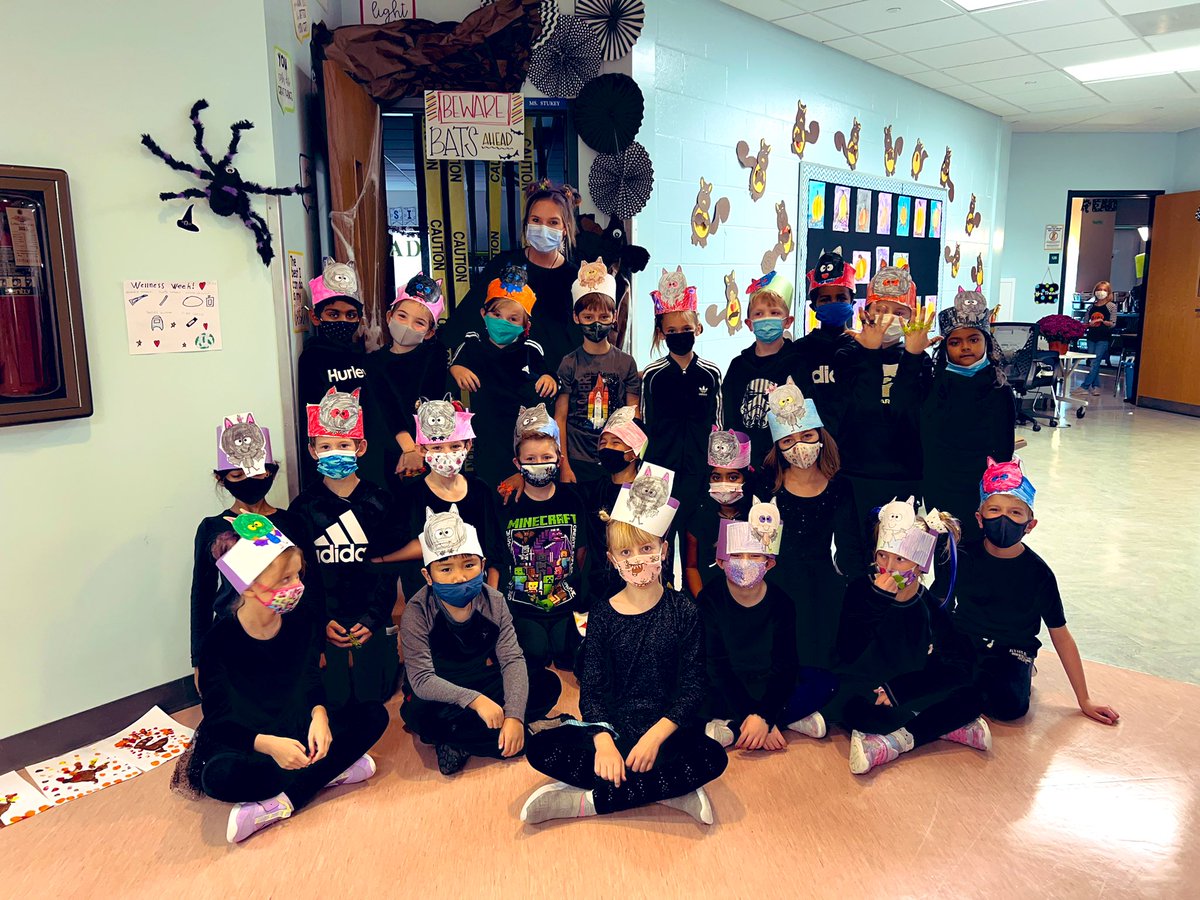 We’re BATTY for BAT DAY 🦇🖤Learning about bats all week with this group was so much fun! #wellnessweek #allaboutbats <a href="/wesDCSD/">wesDCSD</a>