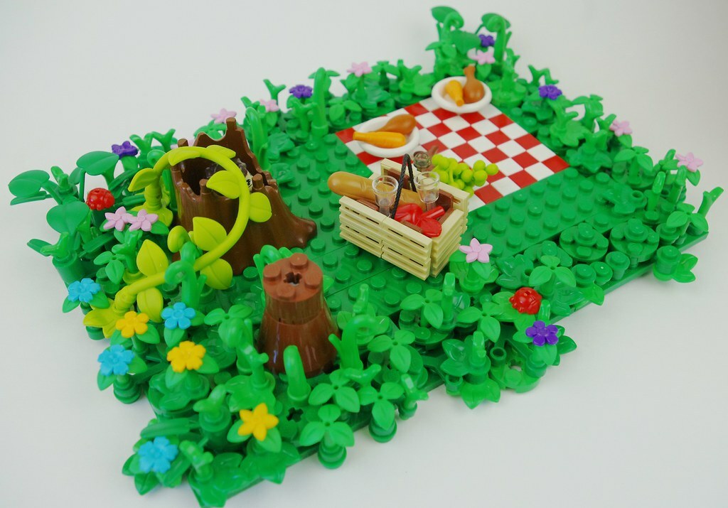 LegoDarthVader's tweet photo. 2021 - lego picnic scene | for parlugment’s august... https://t.co/LiuwvvpFKz https://t.co/nuwBC9nK5Q