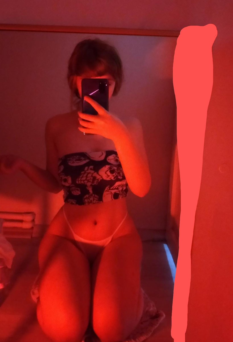 esraniz213's tweet photo. Elit beyleri sohbete bekliyorum 🥵 https://t.co/Wx9BFQmFwA