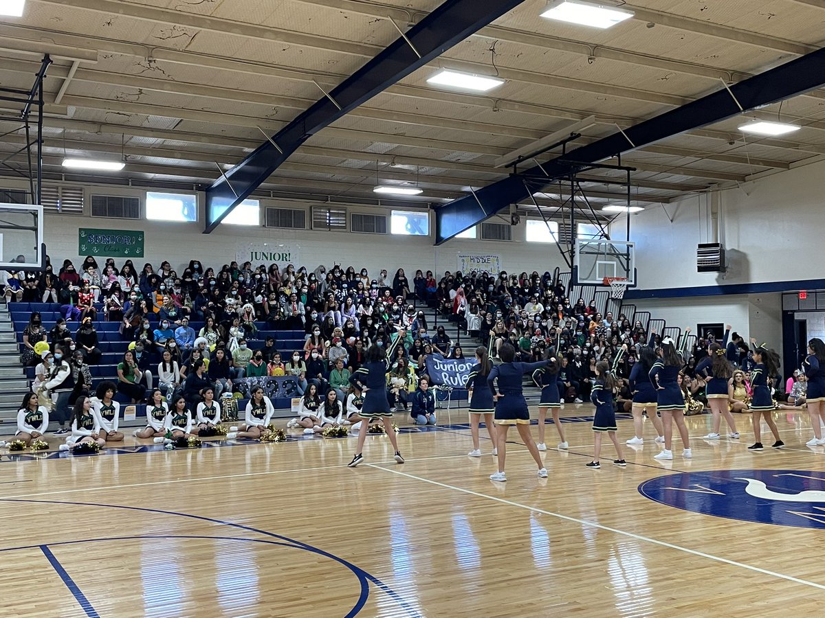 YWLASTUCOEP's tweet photo. What an exciting day!!!💙💚💛#transformers Today’s pep rally performances were great, and we’re so glad to see the transformer spirit!🙌🏻🎉🥁🥁🥁#transformerspirit
@Ysleta_YWLA @MalindaVillalo1 @MargaritaMarr11 @Amberherrera22 @YsletaISD https://t.co/rqNnhtwJ61