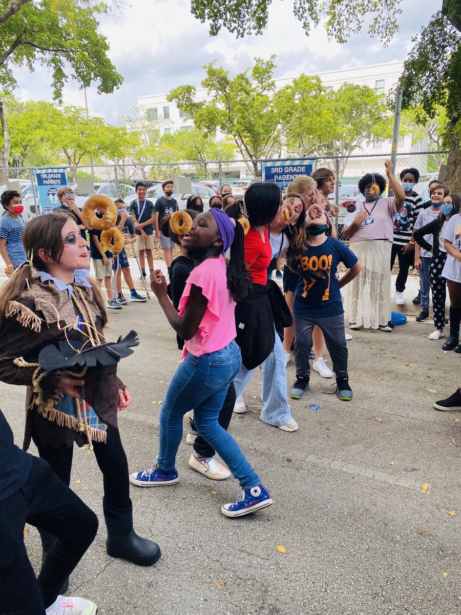 Great things happen at “Hoop It Up 2021” ⁦⁦@iPrepAcademy as ⁩@iPrepSGA⁩ leads the way to build a #StrongerMiami!  #MDCPSLivesUnited ⁦@UnitedWayMiami⁩ @MiamiSchools ⁦@MiamiSup  #LiveUnited