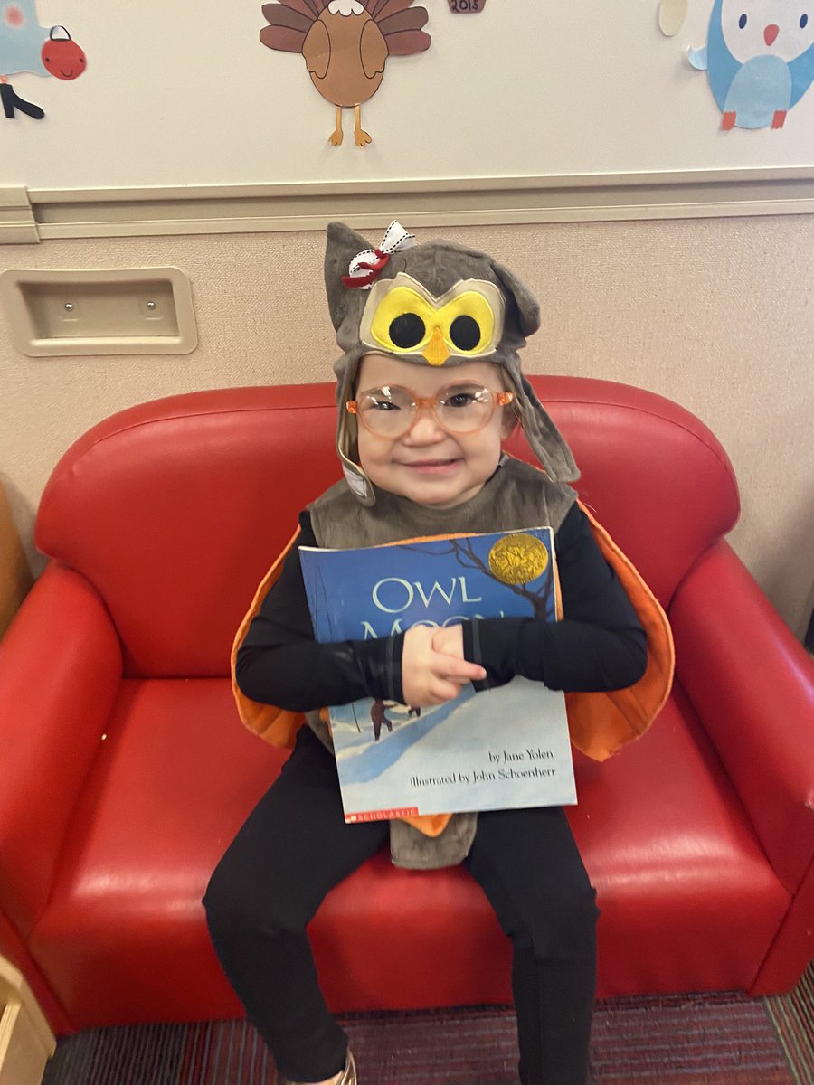amy_michael1's tweet photo. Look at these characters 👀 dressed to match their books! https://t.co/MhwBJWMjw7
