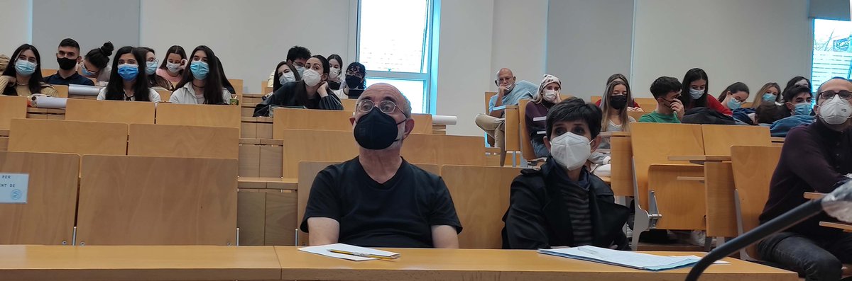 XarxaGeoLit's tweet photo. Les "Jornades Joan Brossa, ara i aquí" es clouen a la @FacMagisteri amb una Taula rodona sobre experiències escolars creatives, entre la poesia i l'art. @fundaciobrossa https://t.co/So3M8yQnb5