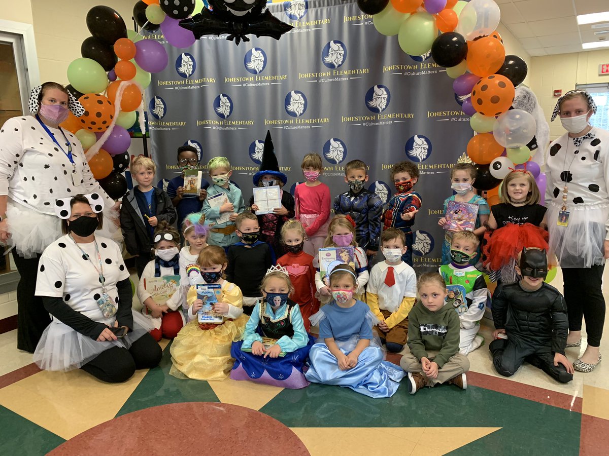 cm_ebs's tweet photo. Storybook character day fun! 🎃 https://t.co/lvdCw11vLE
