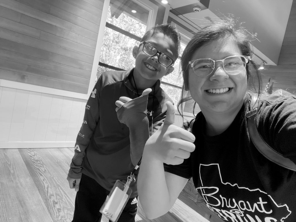 YurleniMorillon's tweet photo. 4th Grade Field Trip Fun !! 😎🎒 https://t.co/iOayvX29Nz
