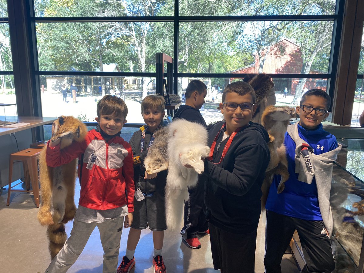 4th Grade Field Trip Fun !! 😎🎒