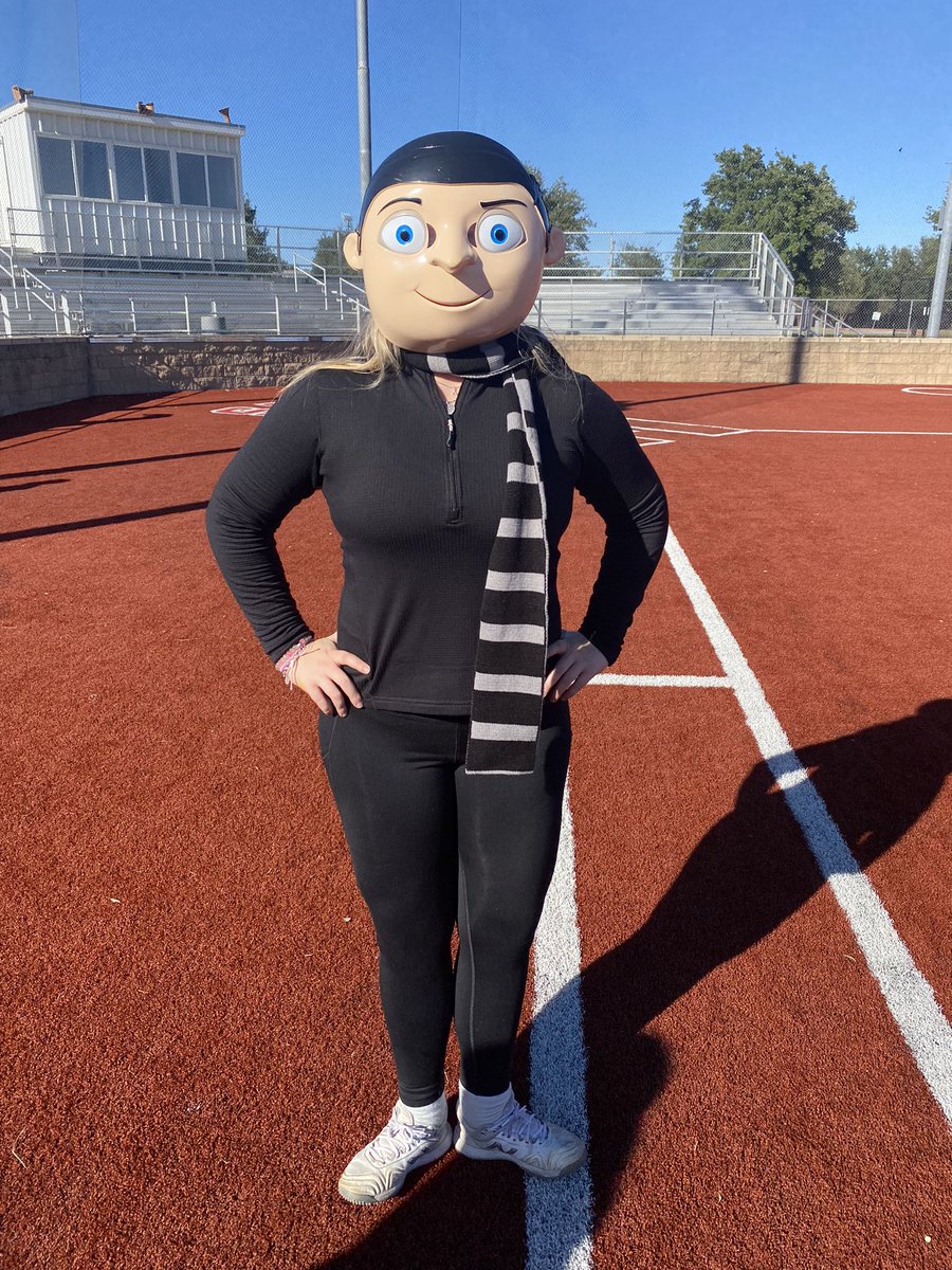 TexanSoftball's tweet photo. The underclassmen won the Annual Costume Game, but the senior won best costume :) #SquadGhouls #Bootiful #CreepingItReal #Grusome https://t.co/eQ80wMT3H4