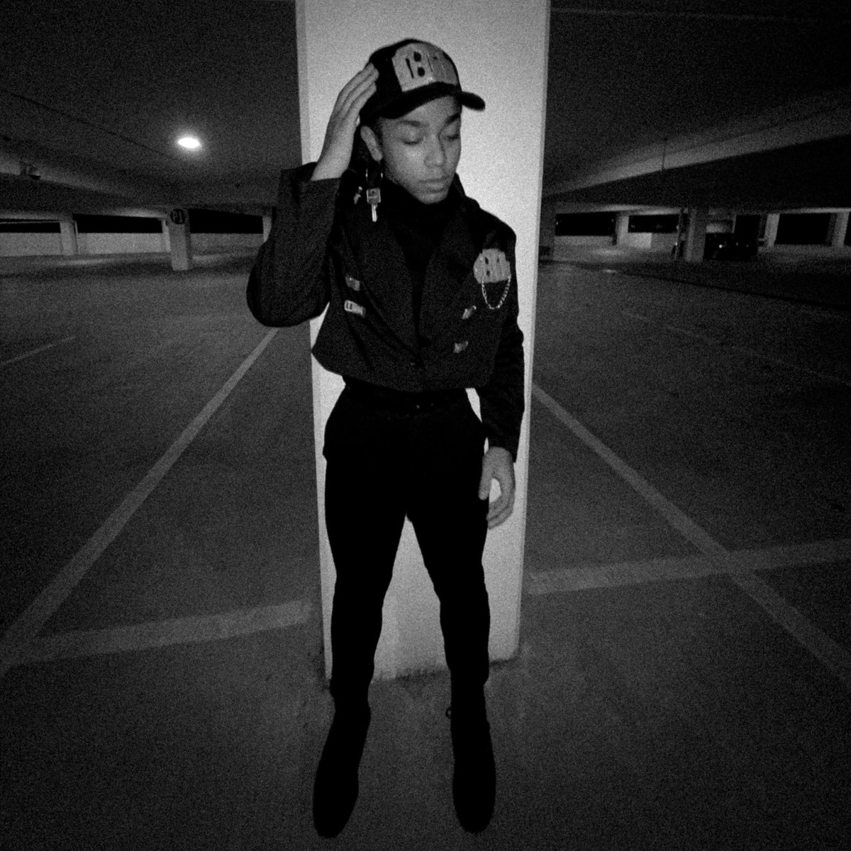 cameronnjace's tweet photo. went back to 1989 to be @JanetJackson, my favorite halloween costume ever. love janet forever 🖤 https://t.co/tJlmefUzqt
