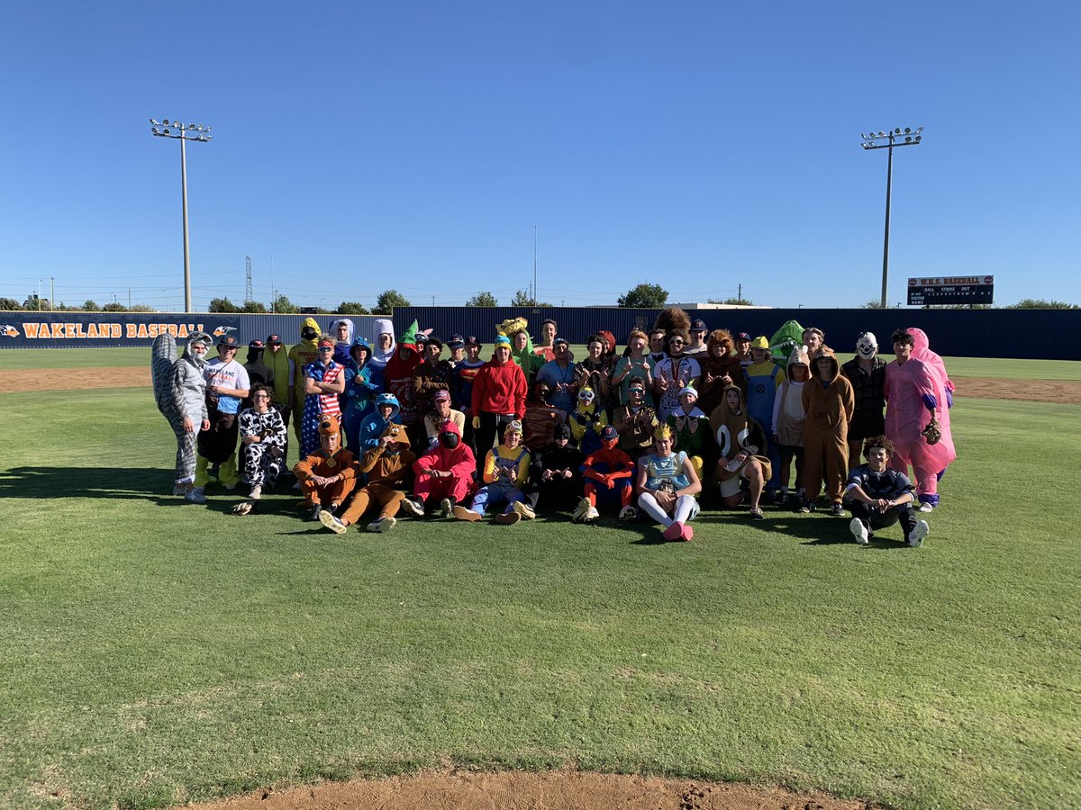 Great weather for a Halloween game! Happy Halloween from <a href="/WakelandBaseba1/">WakelandBaseball</a>  
#PTP