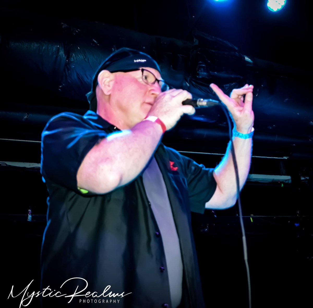 beacon7712's tweet photo. https://t.co/IUJ7P022H3 Big Halloween show, Shamrock Inn, Baltimore, on Saturday. #ReplacedByRobots https://t.co/3iHGBR8XNS