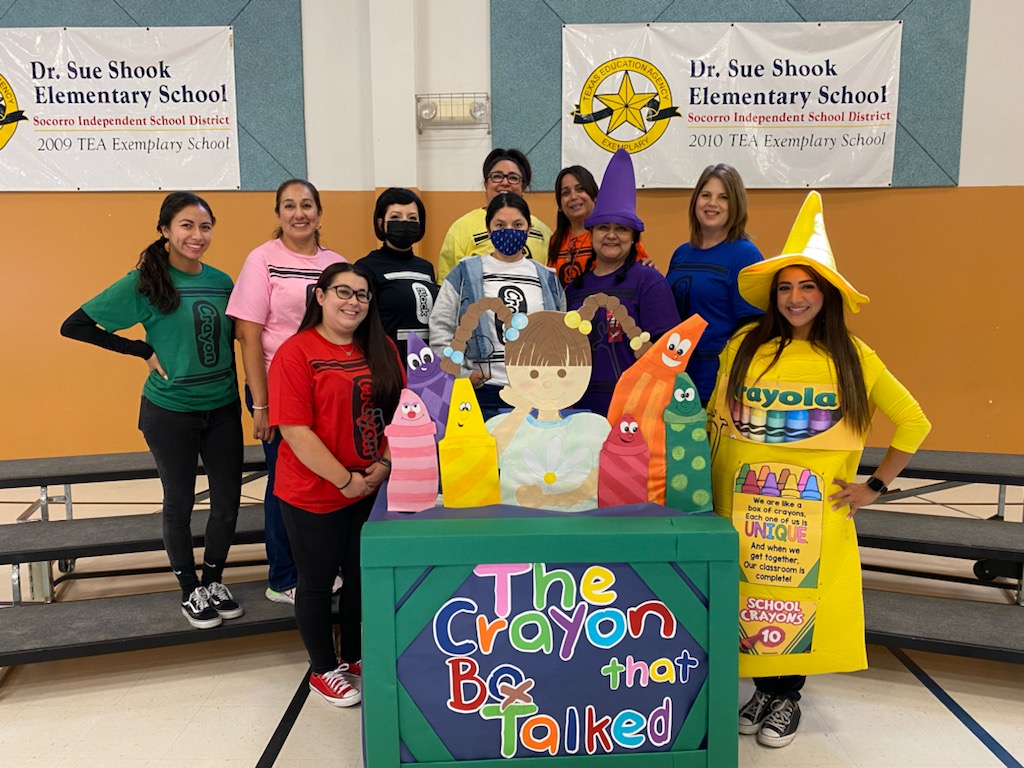 📢 Time to VOTE for your favorite Storybook Float. Vote by retweeting. Picture with the most retweets will be the winning grade level. Introducing FIRST GRADE: The Crayon Box that Talked #TeamSISD #ShookASCENDStogether
