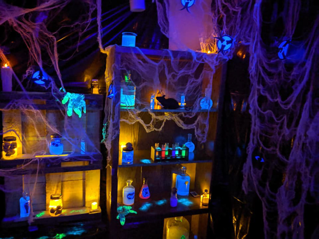 KDHE's tweet photo. Our team LOVES Halloween. Pre-COVID times, the KS Health & Enviro Lab hosted a Haunted Lab for our families & community. In 2019, 300 ghouls attended & 12 bags of blood were donated to @CommBloodCtrKC. Some treasured memories from the pre-pandemic event. #HowWeHoliday #TeamKDHE https://t.co/V1lZvPzq0m