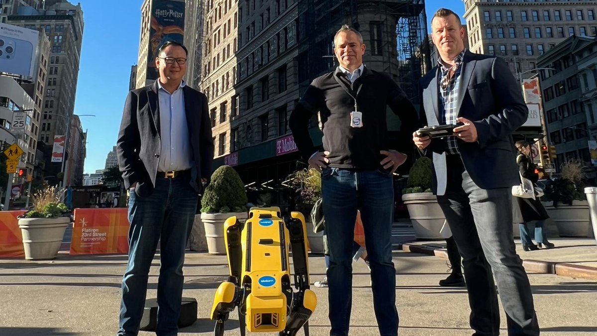 Slalom's tweet photo. Slalom element lab212 gives teams absolute freedom to innovate, discover, and challenge convention. Learn more about our New York City lab, which harnesses the power of @EricssonNA 5G. https://t.co/MiAynF06xK https://t.co/BiZROZr8y1