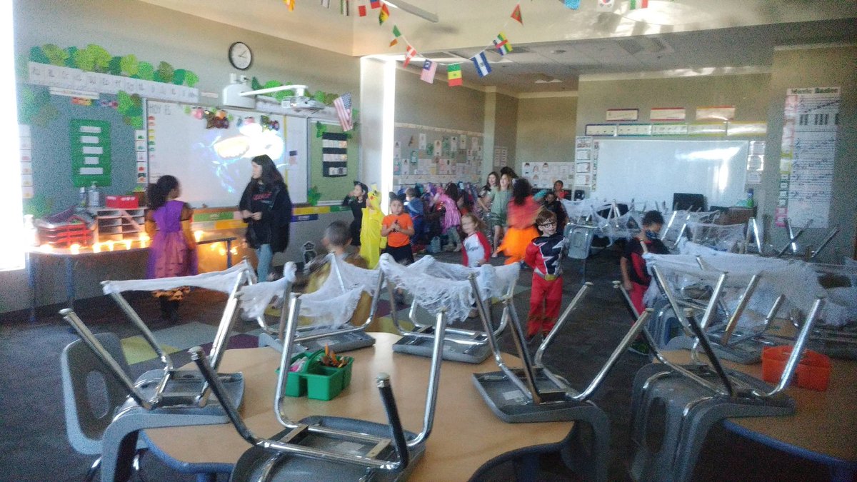 SkyhawksAZ's tweet photo. Happy Halloween from our Skyhawks kids at #SPAE #Edkey @Edkey_CEO @edkeyinc https://t.co/SdrecTs03P