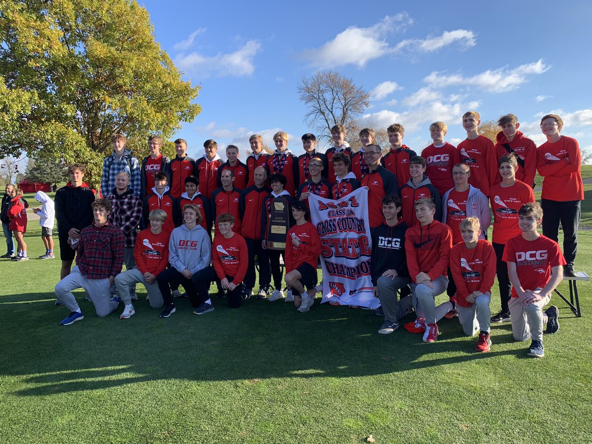DCGBoysXC's tweet photo. The Mustangs bring home the title! First 3-peat in Class 3A since going to 4 classes. Total battle until the end. Ramsey wins the title! McDermott-All-State at 10(displaced to 8) followed by Ewers-19(16), OPries-22(17), BEvery-24(18), Angus-28(20), JEvery-63(44). #BeLight https://t.co/BvoAu0AgnF
