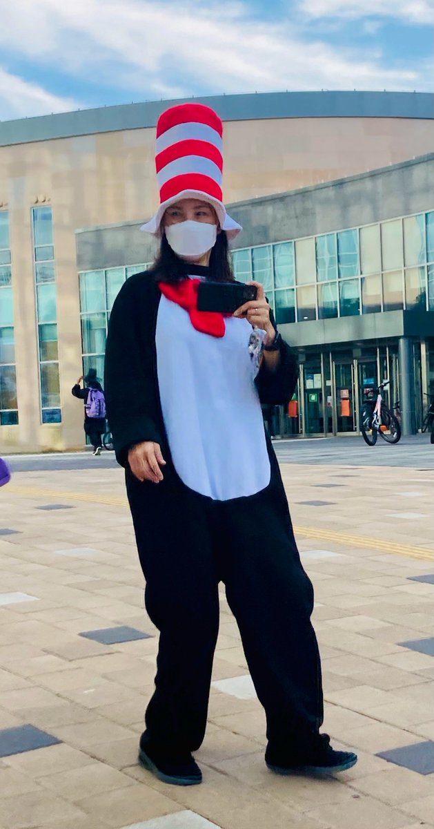 JeannieSung's tweet photo. I try to avoid getting my pic taken as much as possible but somehow I got snapped ha ha! 📷🤣#HappyHalloween2021 #AnotherOneInTheBooks https://t.co/iOSsR01fxP