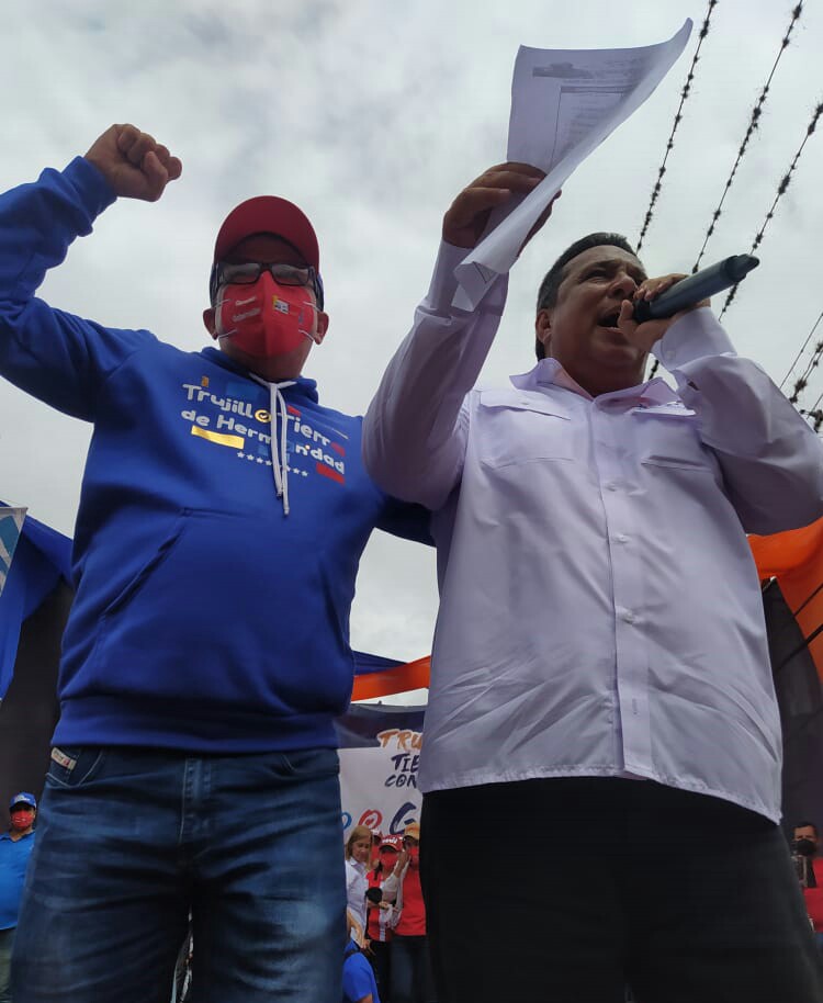 Gran inicio de Campaña desde nuestro hermoso municipio Trujillo, se colmo Trujillo con la alegría y el amor revolucionario que caracteriza a la militancia Chavista. 
¡Con Carlos Terán, juntos haremos un Trujillo Tierra de Hermandad! <a href="/carloscontigo/">Carlos Terán</a> <a href="/Gerardo4fPsuv/">Gerardo Márquez</a>