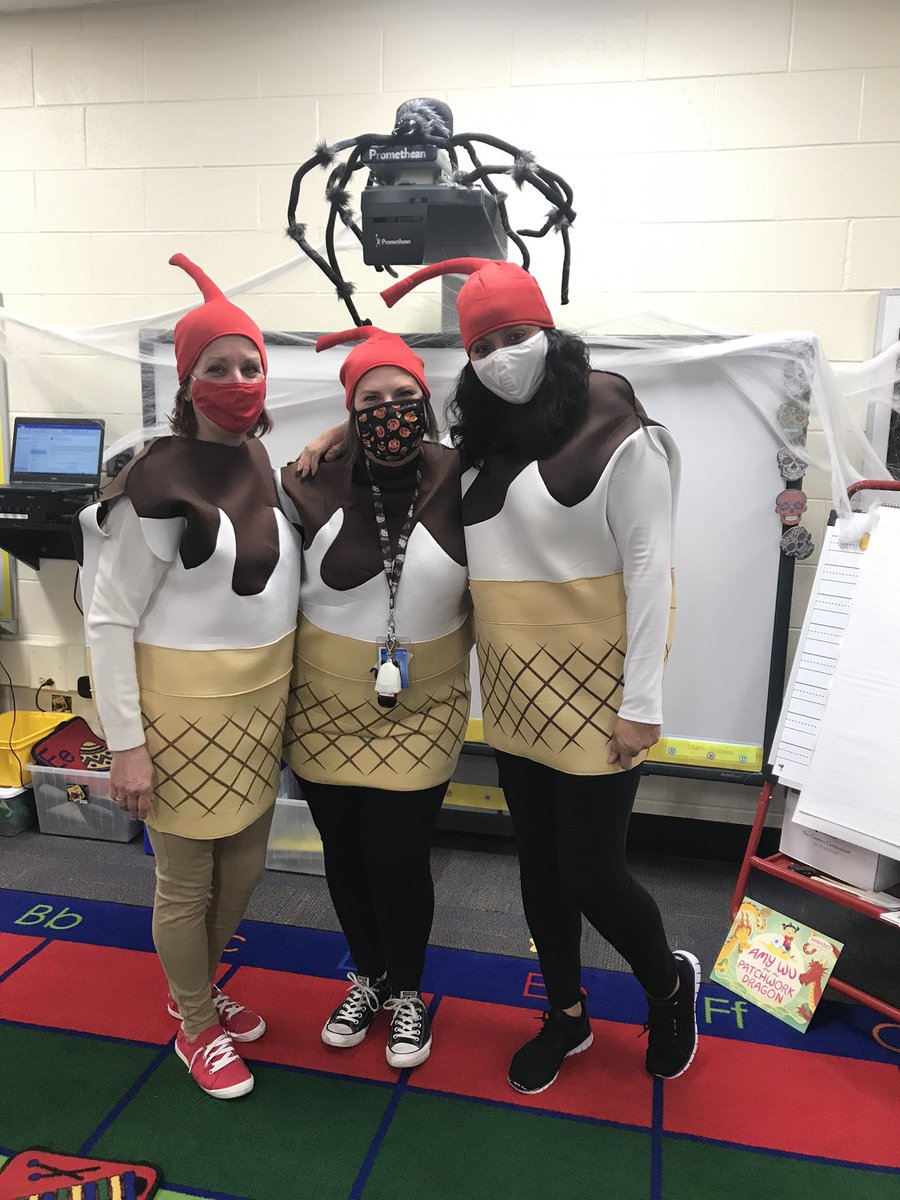 deanne_ELC's tweet photo. Hope everyone has a sweet Halloween! #WeAreELC, #PlayLikeAChampion, #BetterTogether https://t.co/orCUjPkfYN