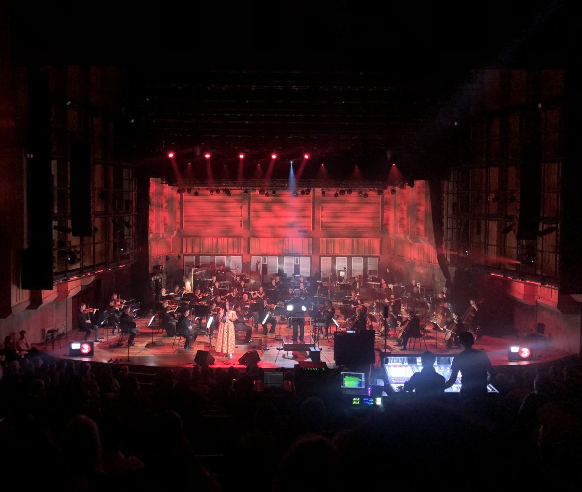 UKMusicMasters's tweet photo. What an experience with @BBCCO tonight at the @southbankcentre! Thank you @AFRODEUTSCHE_AD, @danielmarkavery, @andrederidder, @robertamesmusic, #aishadevi and all! 🙌🏽 https://t.co/MYveZMMhvd