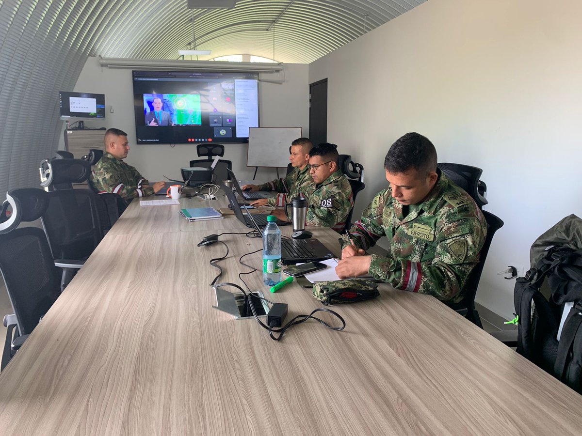 UNGRD's tweet photo. #SIMEXVirtualColombia continúa | Desde las 07:00 a.m. y hasta las 07:00 p.m. de hoy, los 28 equipos #USAR del país, ponen a prueba sus habilidades para articular los mecanismos nacionales de respuesta de los equipos de Búsqueda y Rescate. https://t.co/eA9UeO3urY