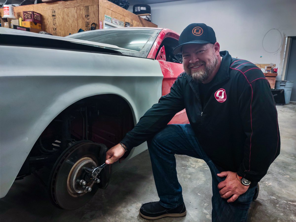 You never know who's gonna show up at dBc! The road to the <a href="/SEMASHOW/">SEMA Show</a>  is drawing closer and it's always fun hanging with Bill Tumas and <a href="/cjponyparts/">CJ Pony Parts</a>!
#cjponyparts #cjpony #goodbrother #friends #sct #sctperformance #musclecar #ford #fordmustang #semabuild #semacar #semacrunch