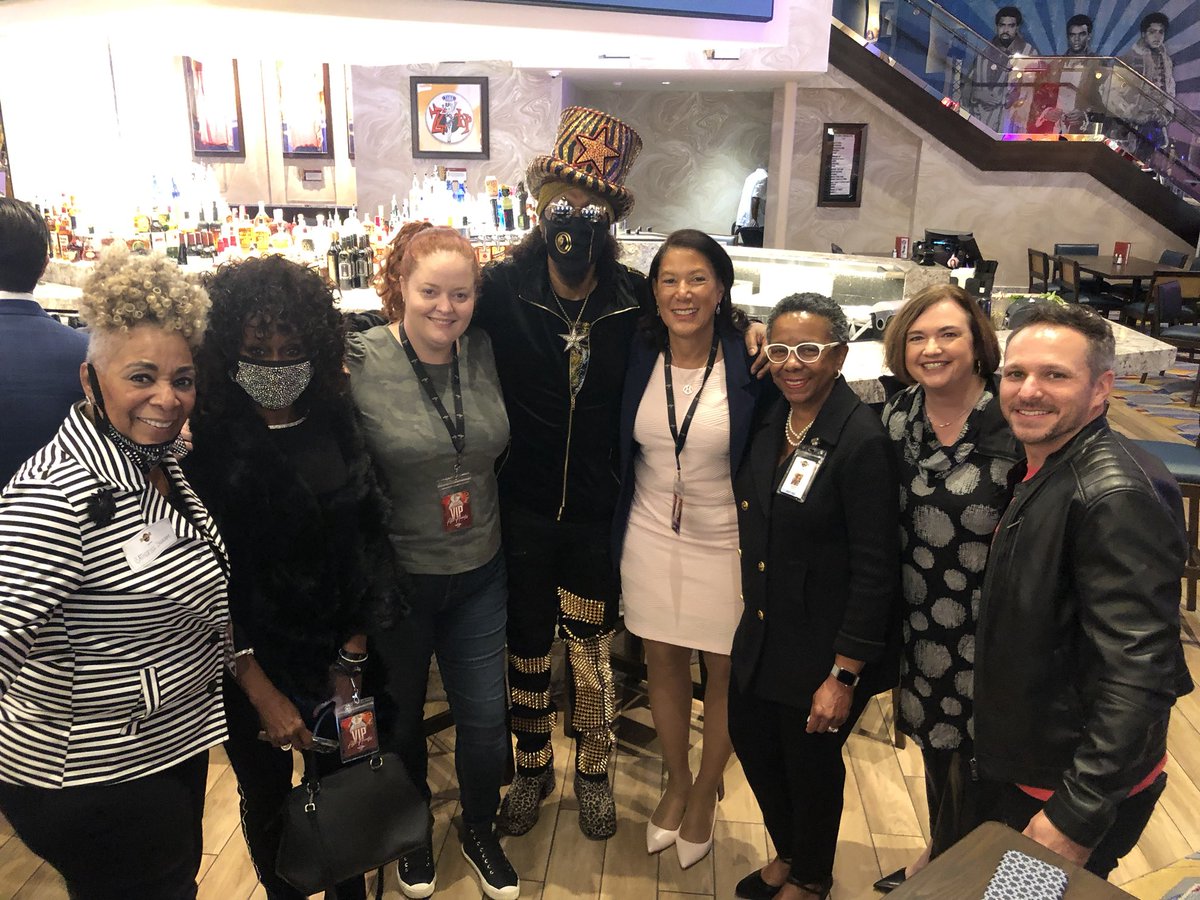 Fabulously fun day with the grand opening of ⁦<a href="/Hardrock_Cincy/">Hard Rock Casino Cincinnati</a>⁩! ⁦<a href="/Bootsy_Collins/">Bootsy Collins</a>⁩ ⁦<a href="/DrewLachey/">Drew Lachey</a>⁩ ⁦<a href="/KearneyForCincy/">Vice Mayor Jan-Michele Lemon Kearney</a>⁩ ⁦<a href="/ArtsWave/">ArtsWave</a>⁩